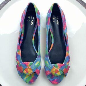 Mix No.6 NIB Women's Rainbow colored flats Size 9.5